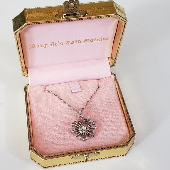 NEW Juicy Couture Limited Edition Rhinestone Snowflake Pendant Necklace 2009 - Picture 1 of 7